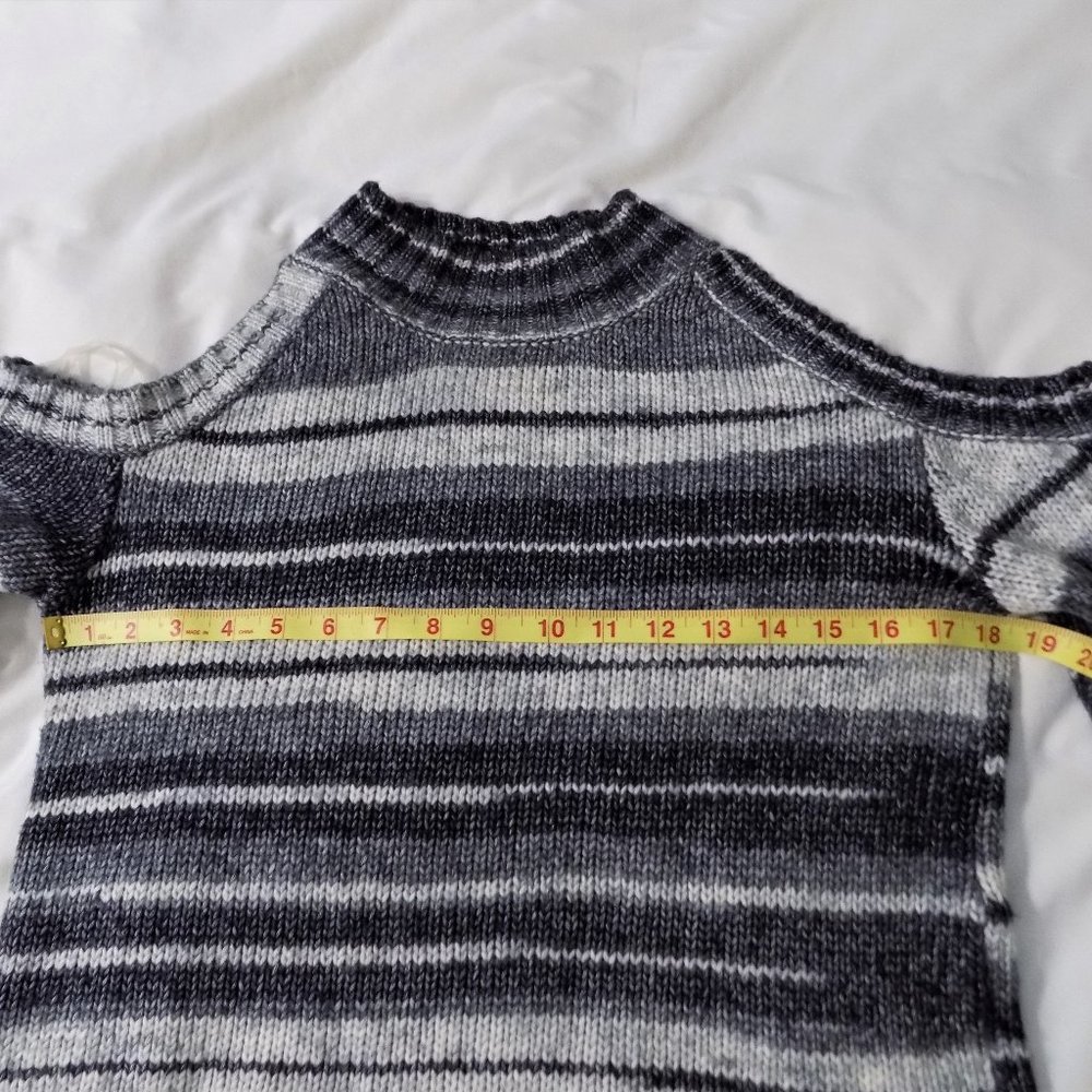 ii Sisters cold shoulder striped sweater - Picture 7 of 7